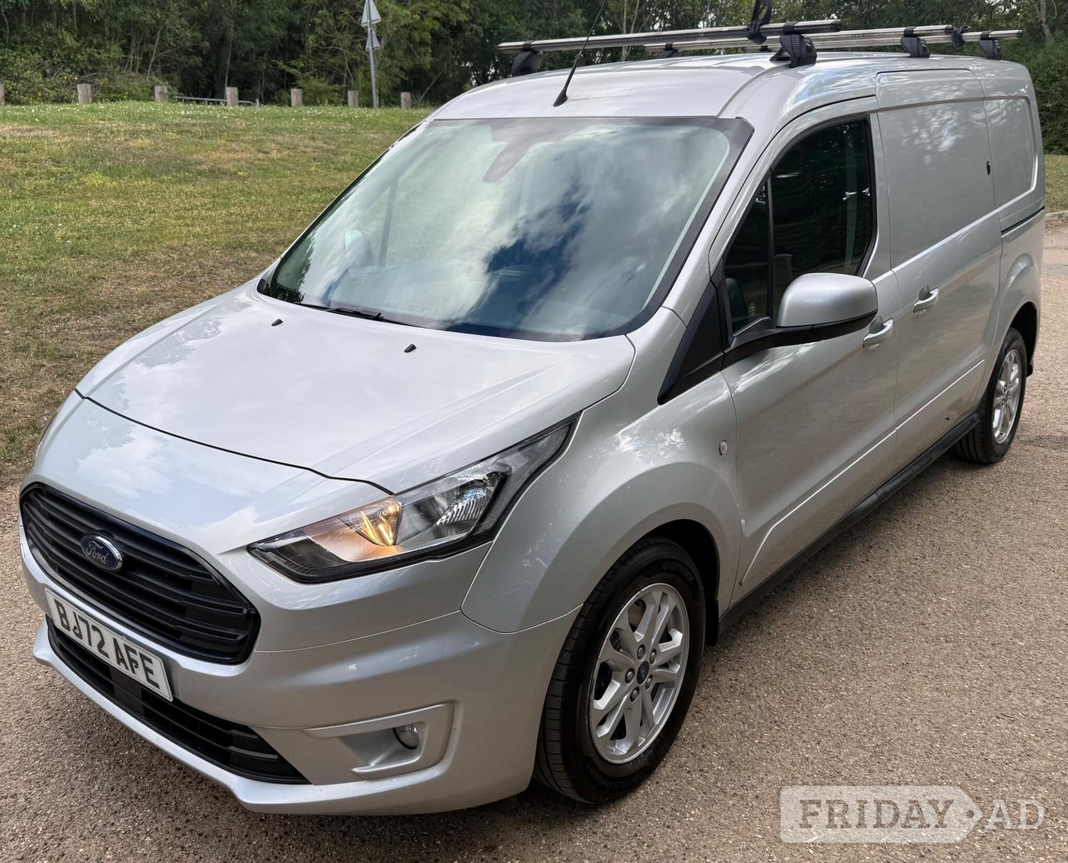 [ berth ]Ford Transit Connect