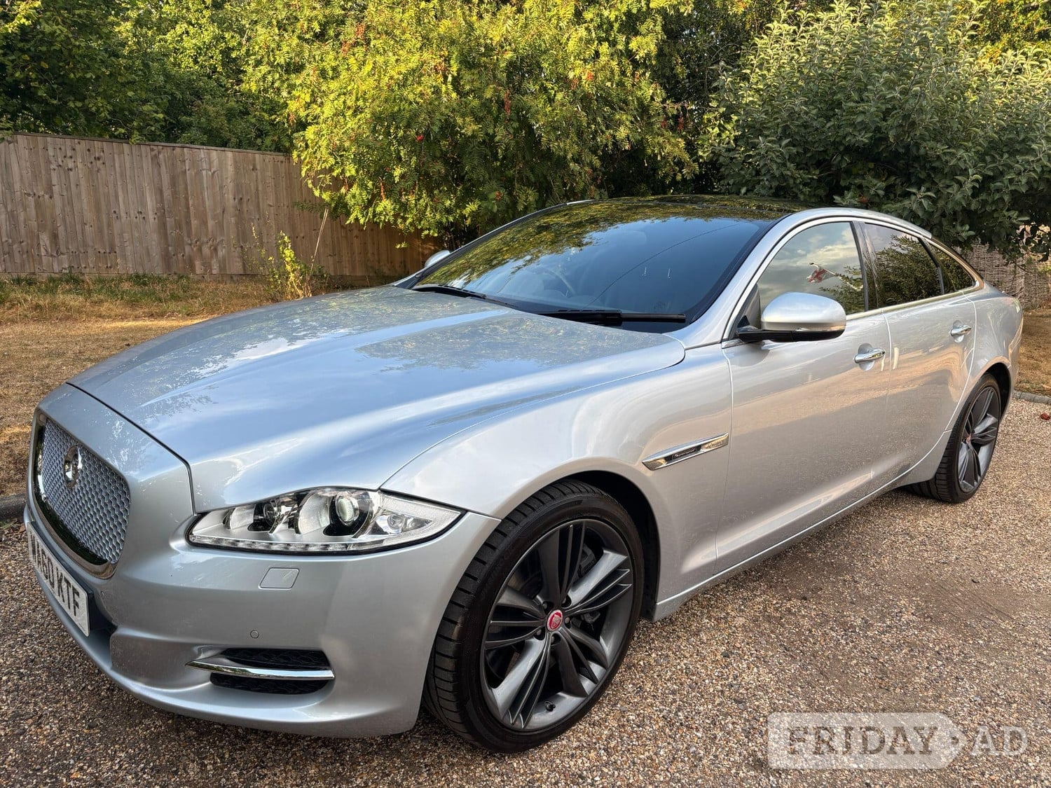 Jaguar XJ 2010 - Cars in High Wycombe