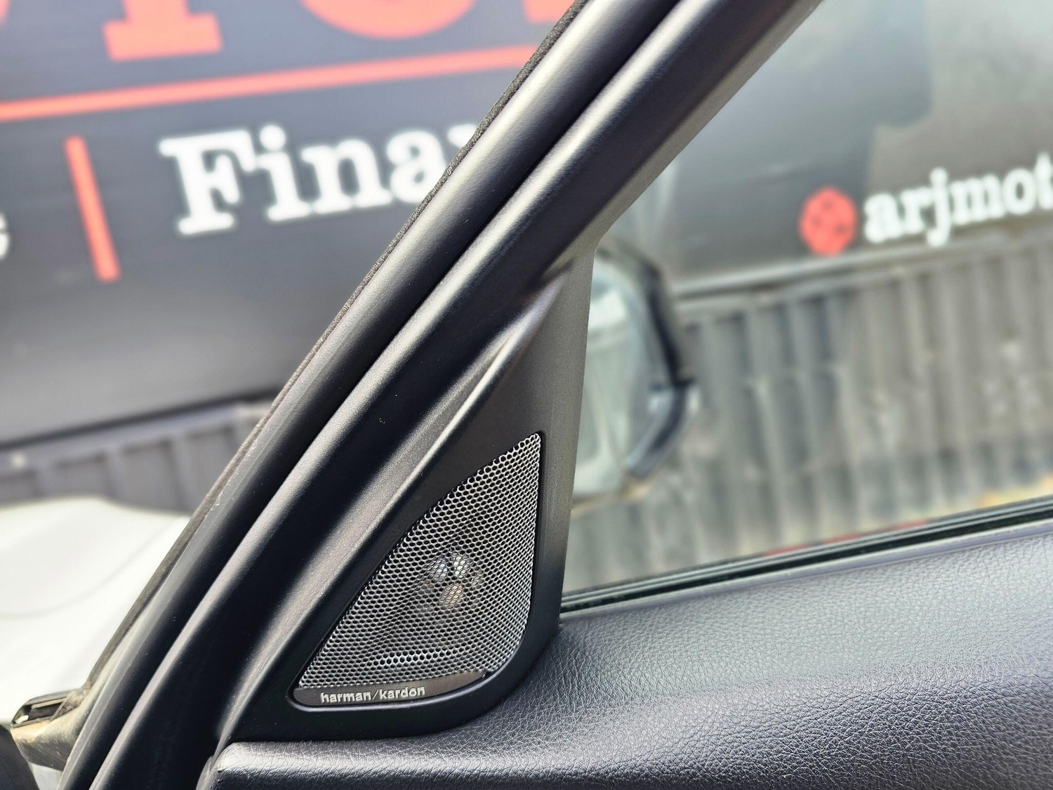 [ berth ]BMW 3 Series