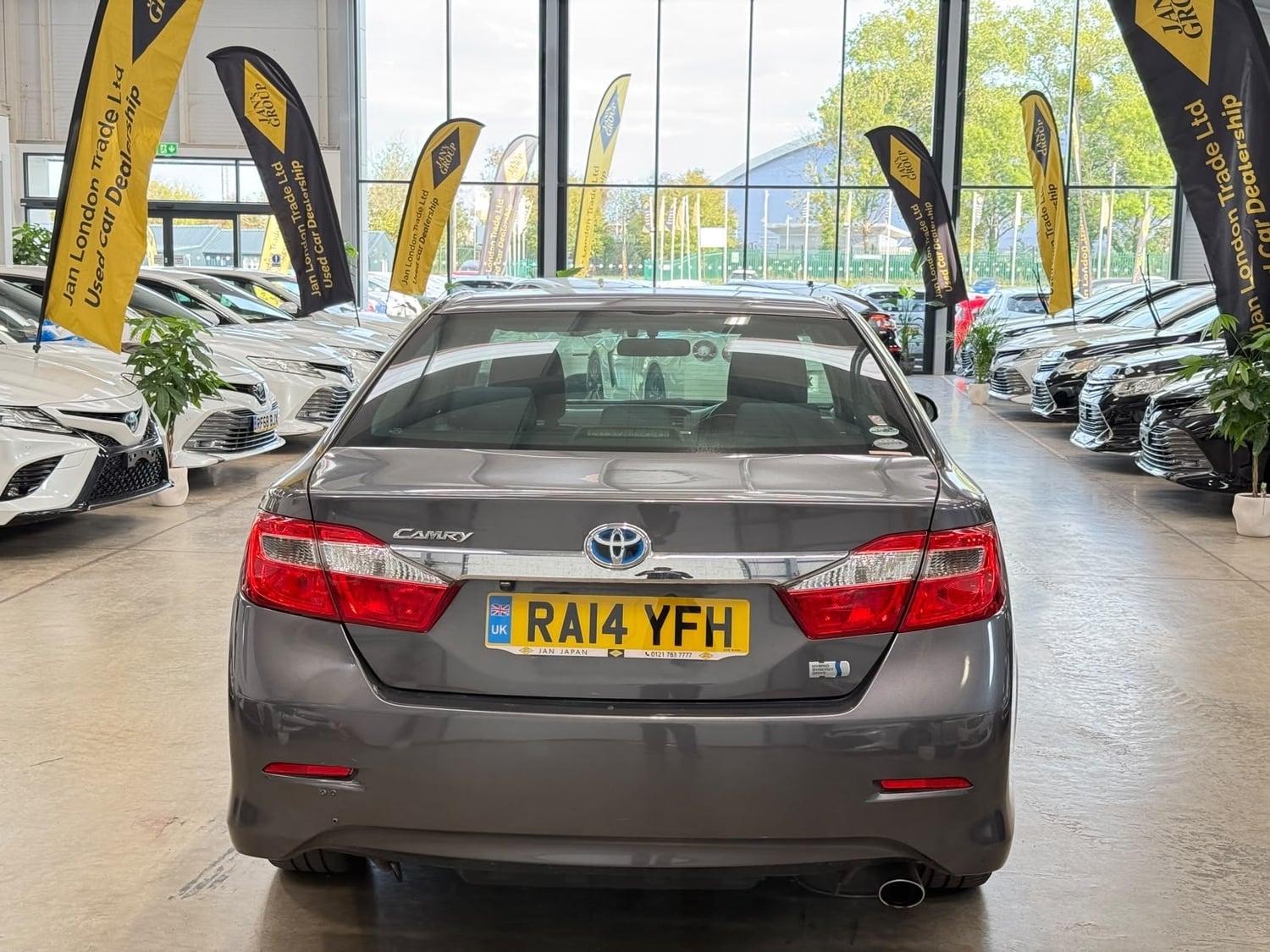 Toyota Camry 2014 - Cars in Reading