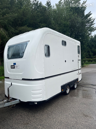 Equi-Trek Show-Treka L  Horse Trailer