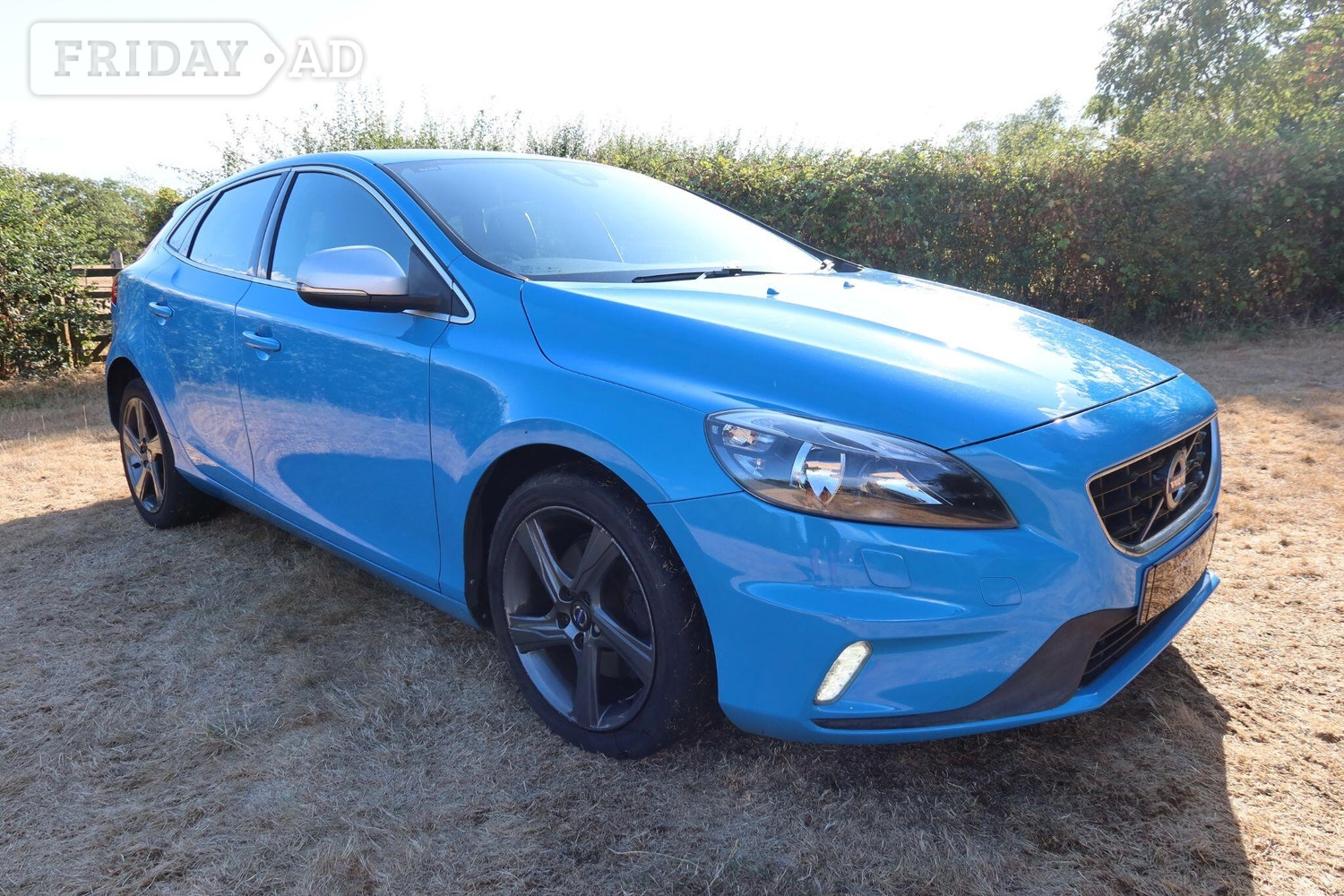 Volvo V40 2016 - Cars in Nottingham