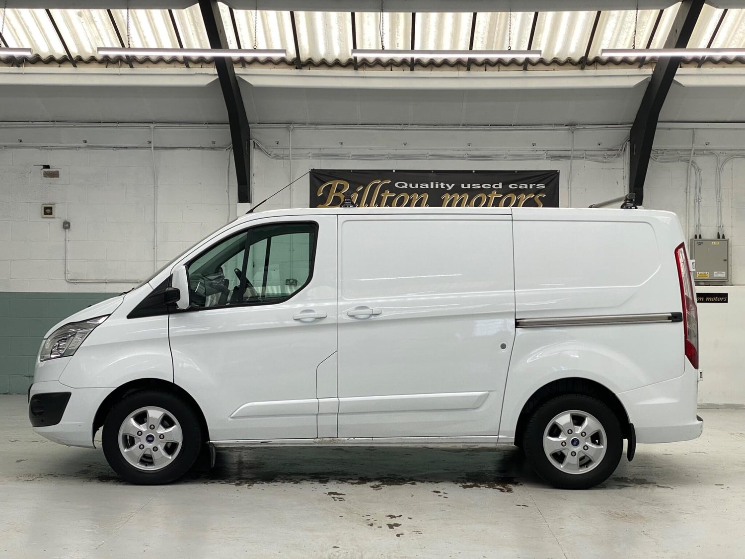 Ford Transit Custom 2017 - Vans & Commercial Vehicles