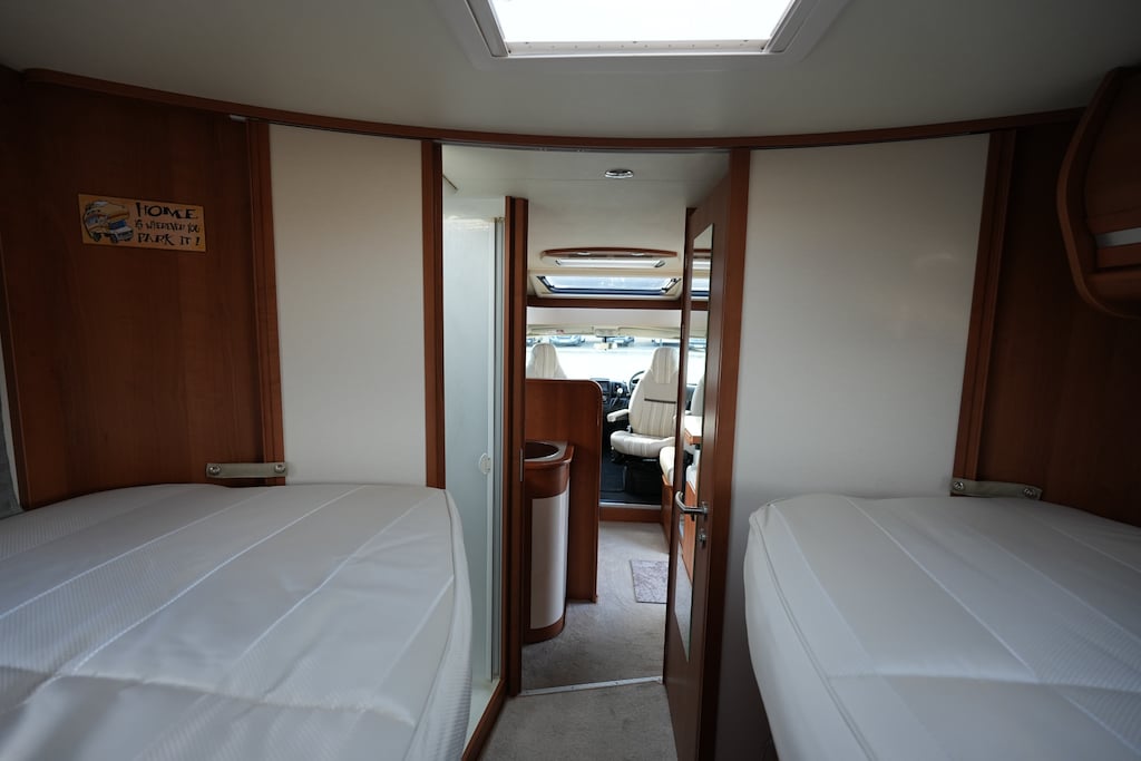 [3 berth ]Rapido 666F FIAT AUTO 3 BERTH 4 TRAVEL SEAT MOTORHOME