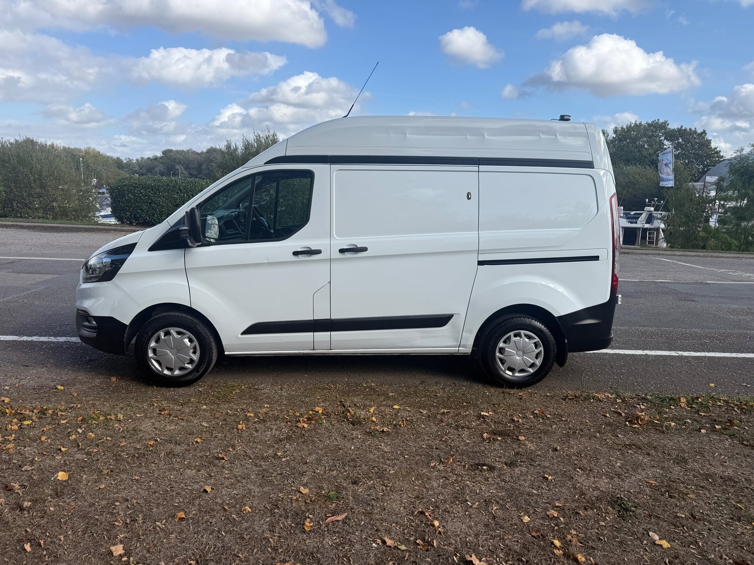 Ford Transit Custom 2020 - Vans & Commercial Vehicles in Chertsey