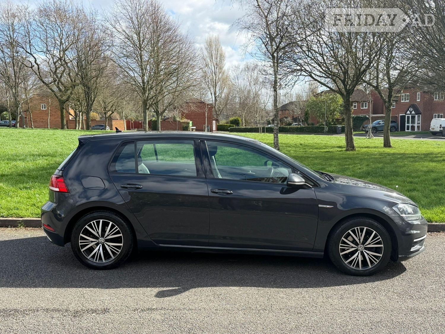 Volkswagen Golf 2018 - Cars