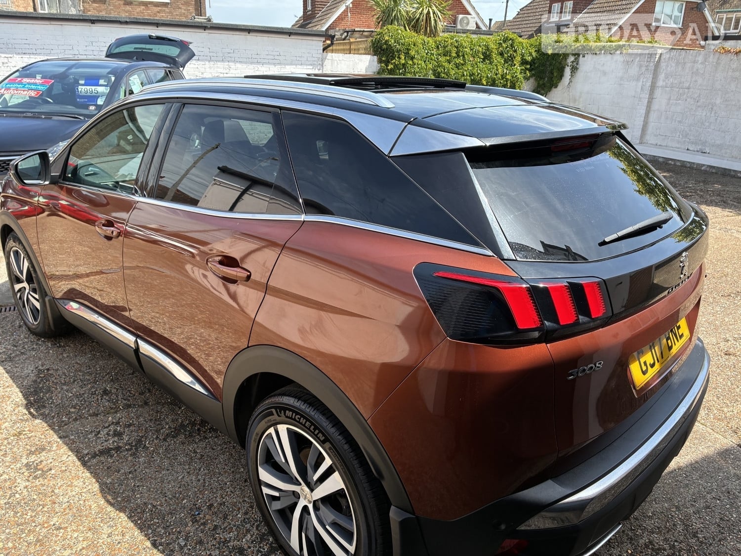 [ berth ]Peugeot 3008