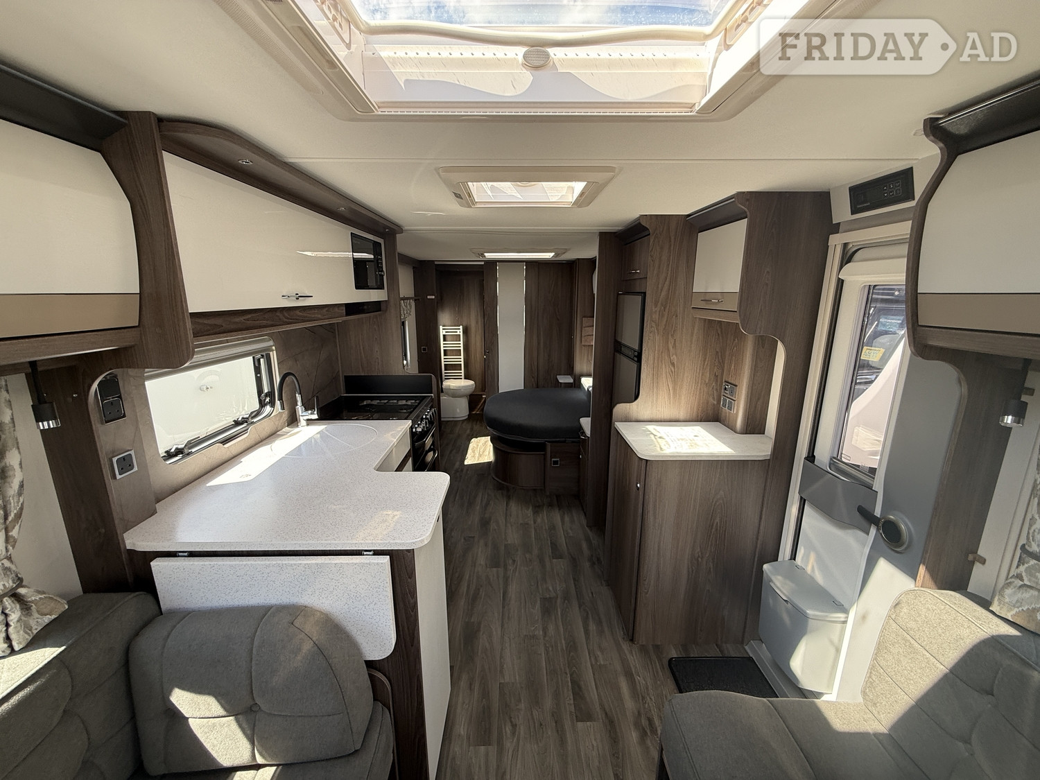 Coachman Laser 875 Xtra 2025 - Motorhomes & Caravans in Nottingham