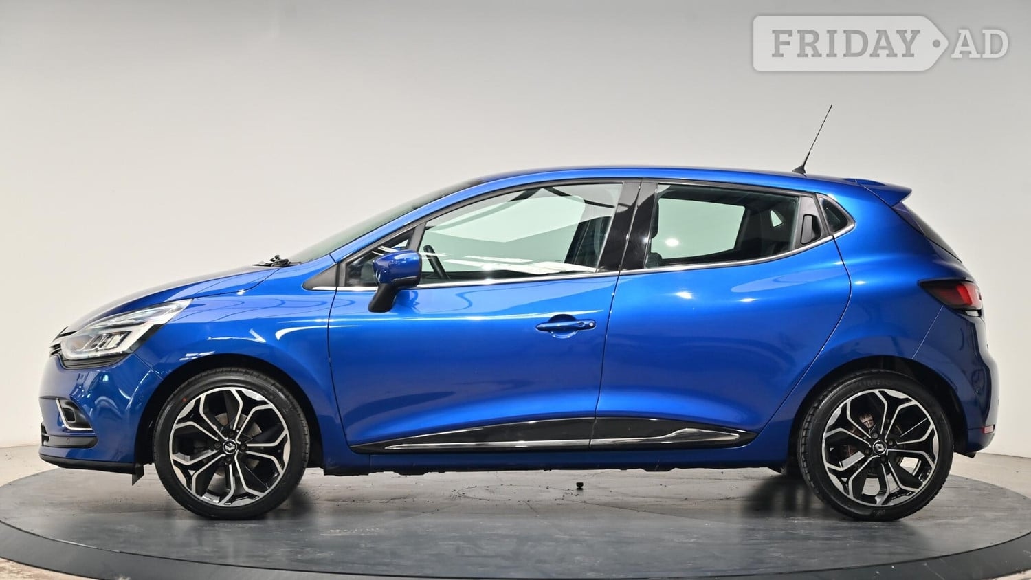[ berth ]Renault Clio