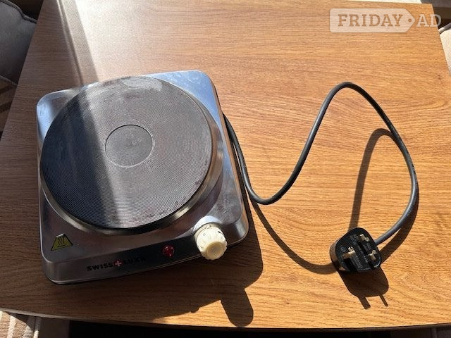 Electric single hotplate in Bletchley