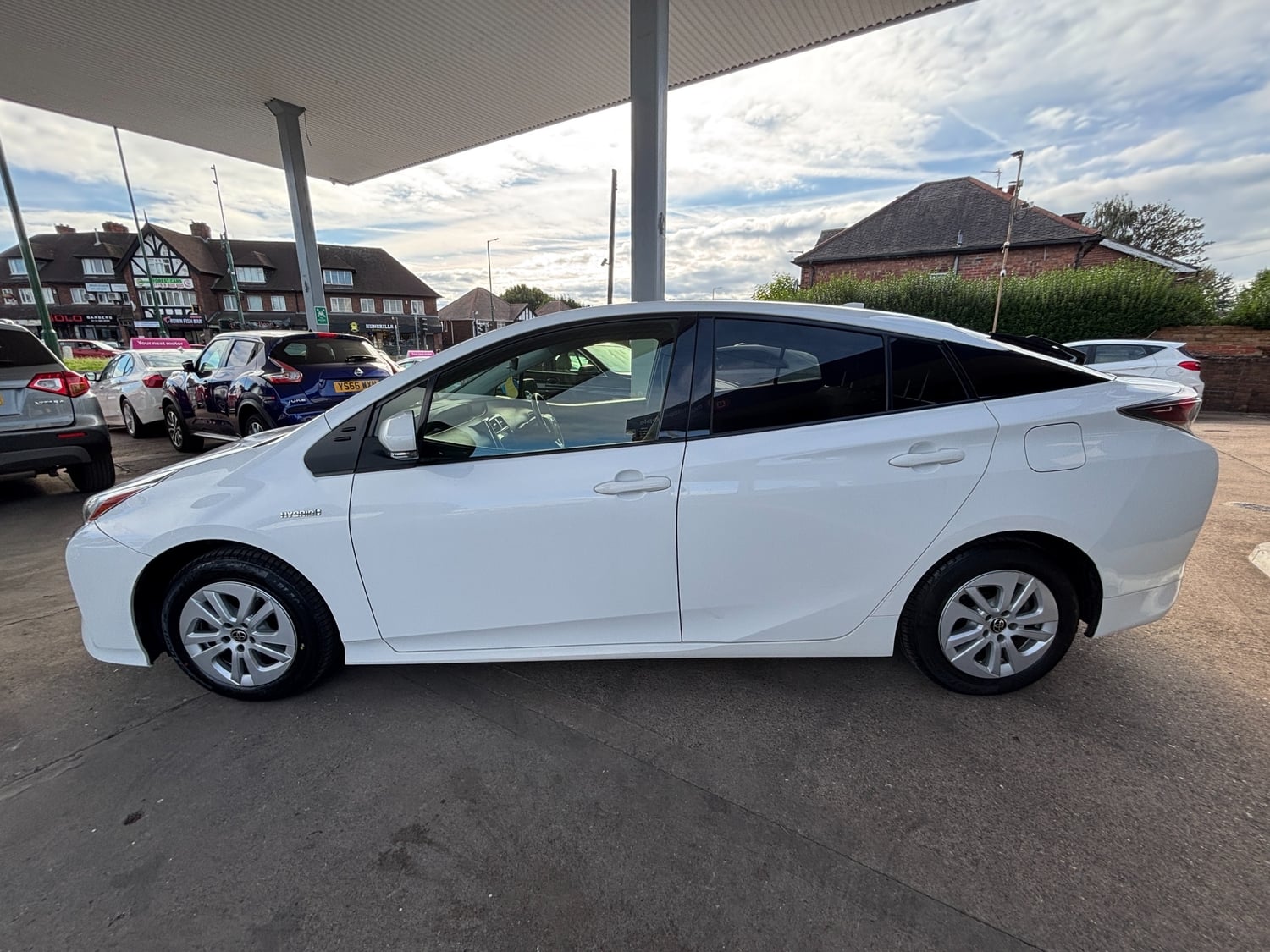 Toyota Prius 2017 - Cars