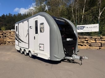 Equi-Trek Star-Treka   Horse Trailer