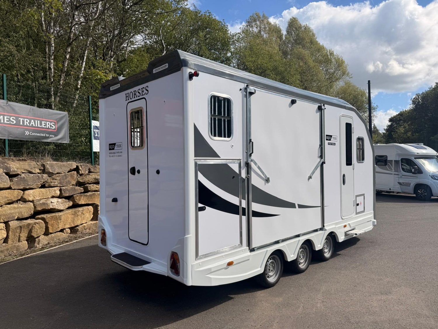 [ berth ]Equi-Trek Star-Treka 