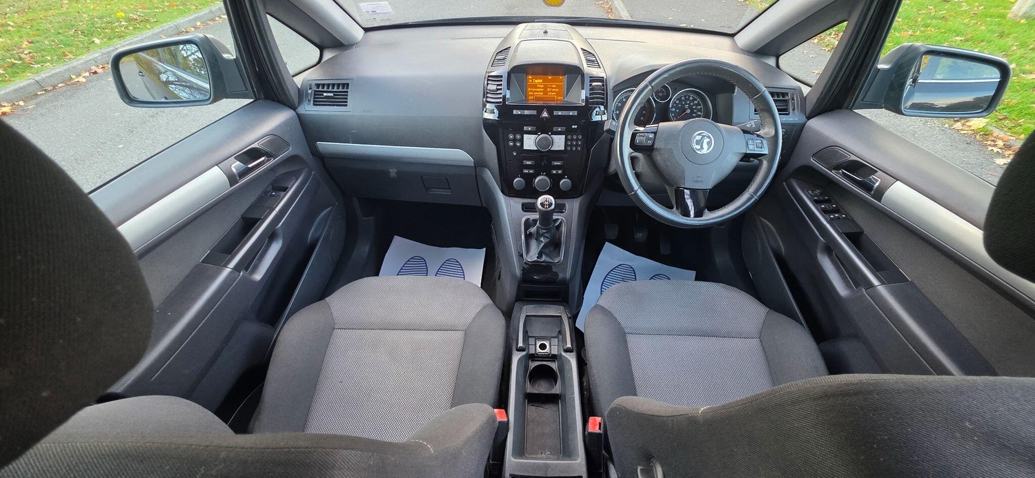 Vauxhall Zafira 2012 - Cars in Birmingham