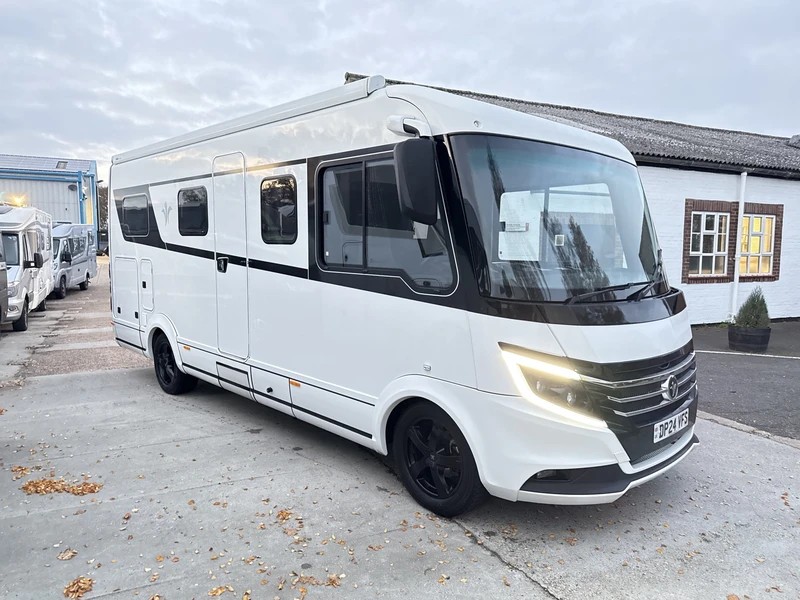 [4 berth ]Niesmann & Bischoff iSmove 6.9 F