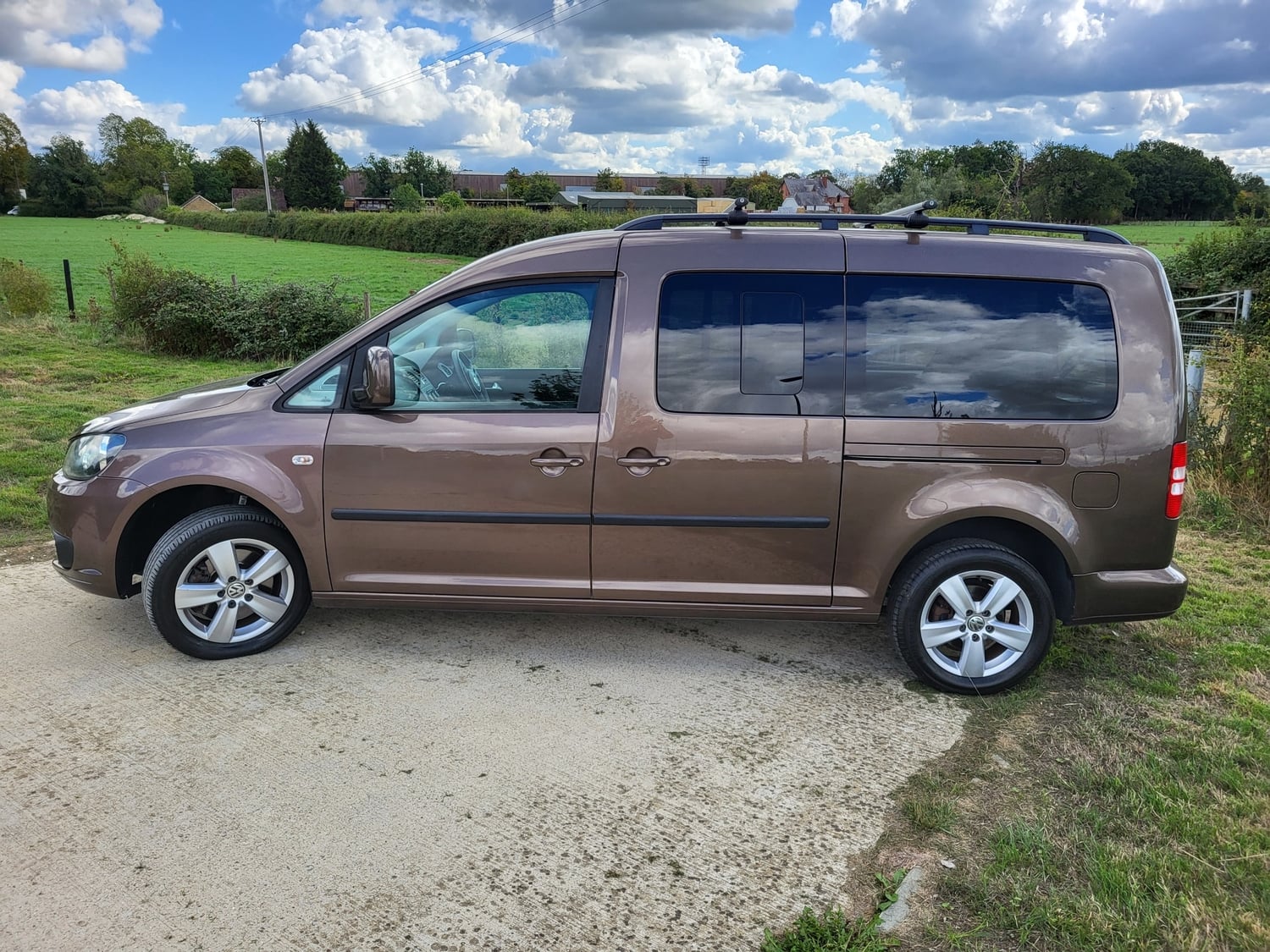 [ berth ]Volkswagen Caddy Maxi Life