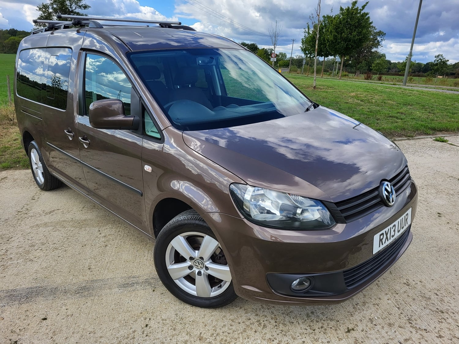 Volkswagen Caddy Maxi Life 2013 - Cars