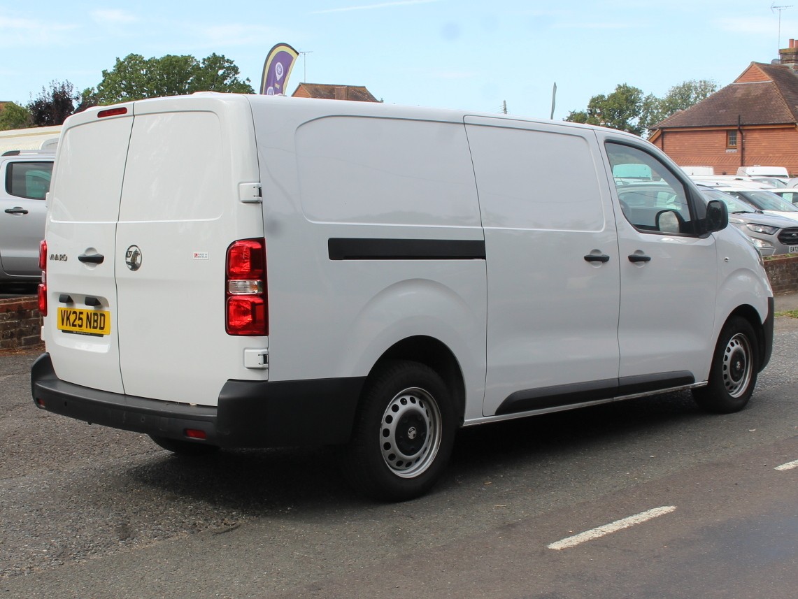 [ berth ]Vauxhall Vivaro
