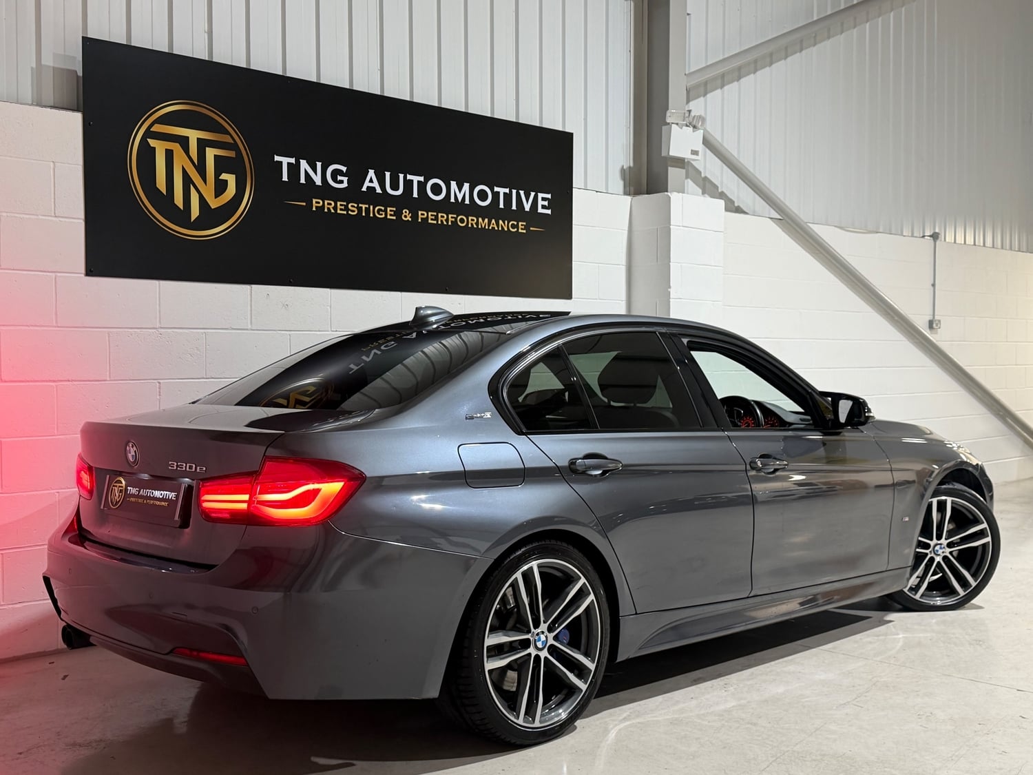 [ berth ]BMW 3 Series