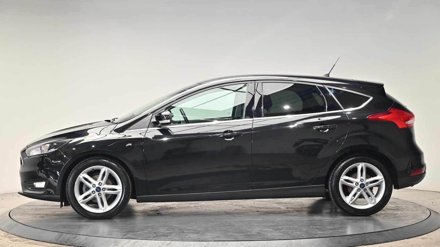 [ berth ]Ford Focus