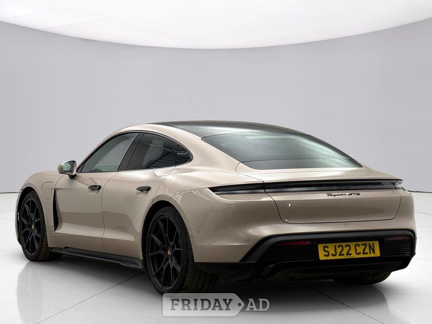 Porsche Taycan Ely