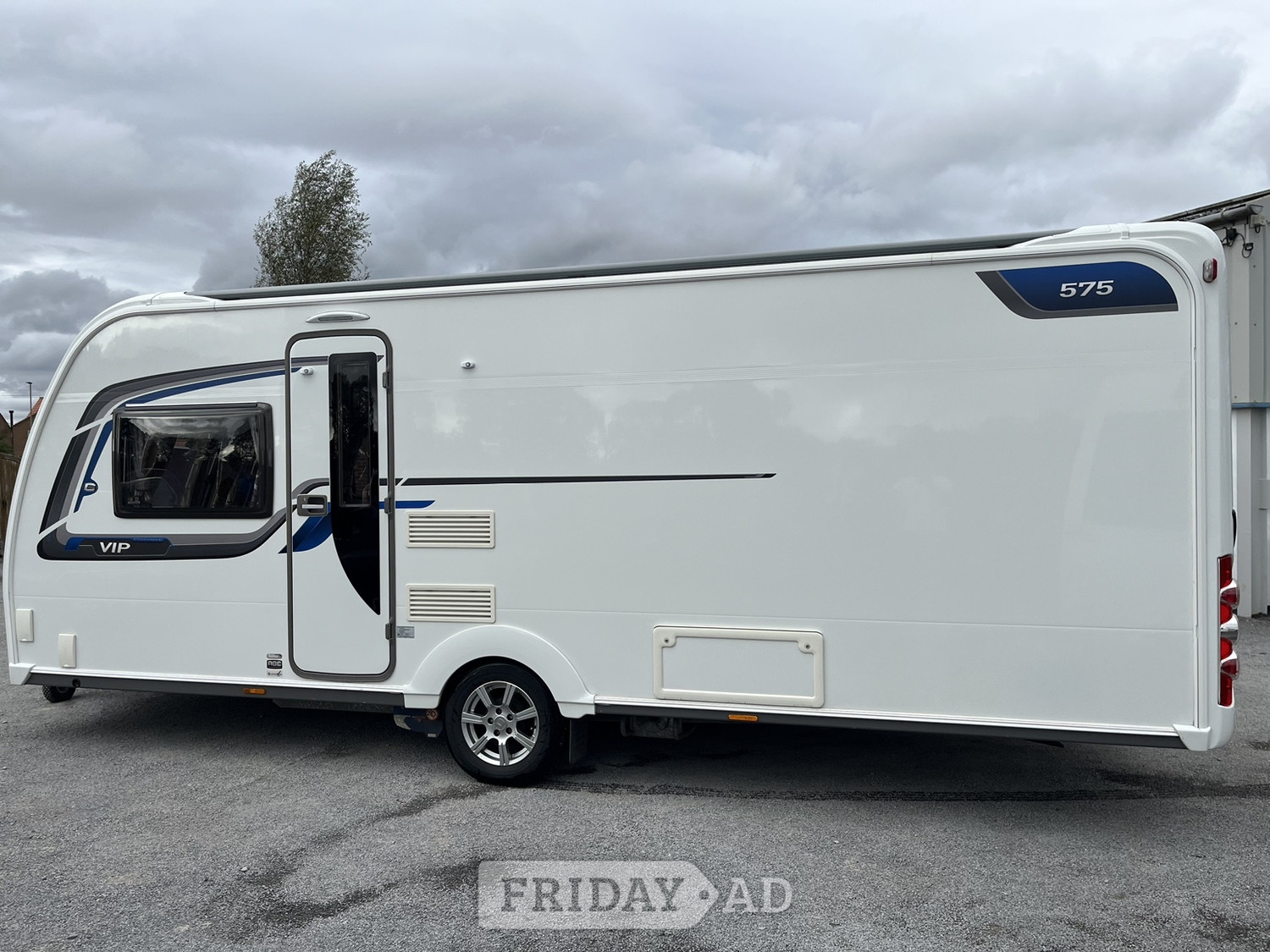 [ berth ]Coachman VIP 575