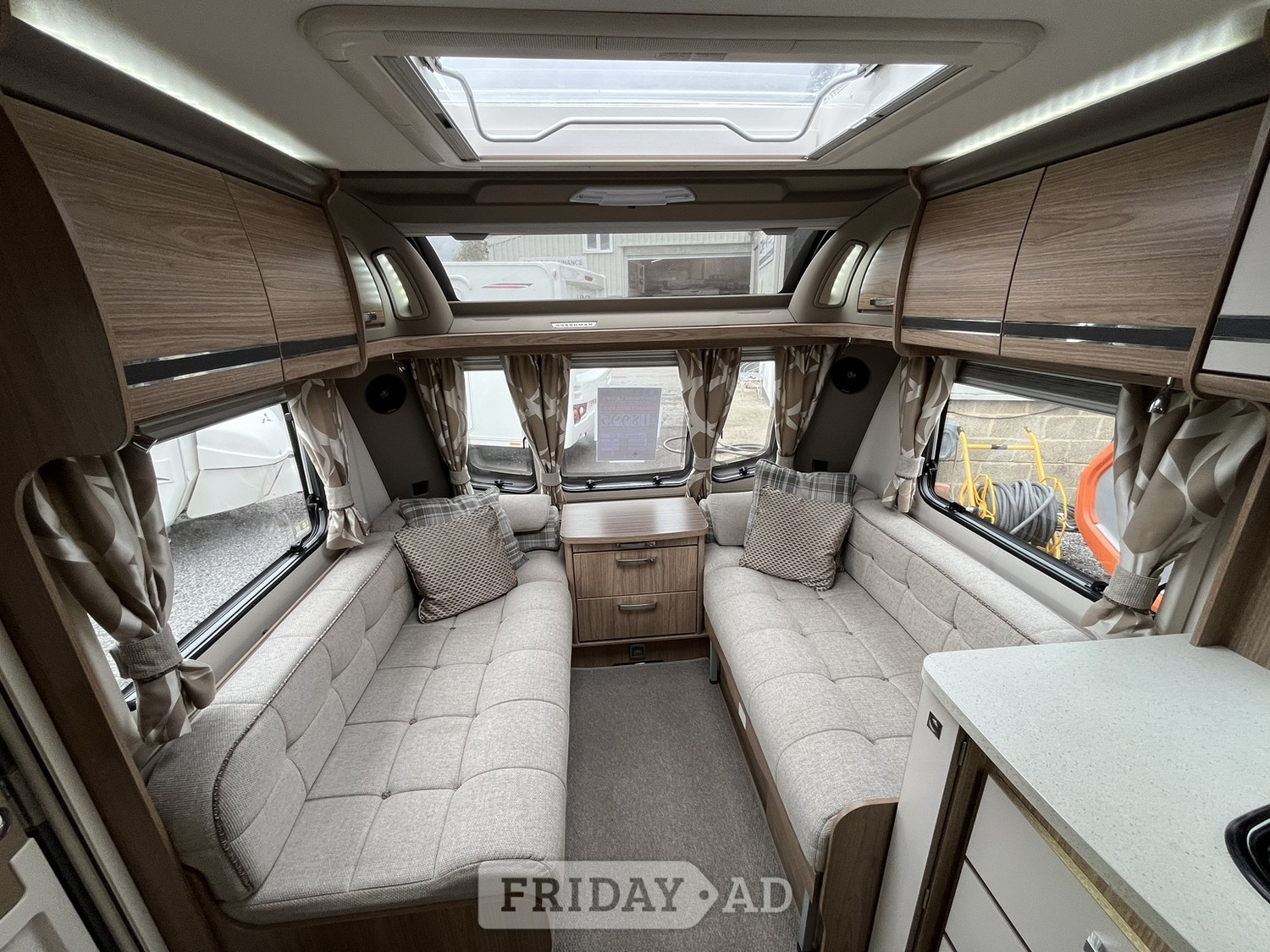 Coachman VIP 575 2016 - Motorhomes & Caravans