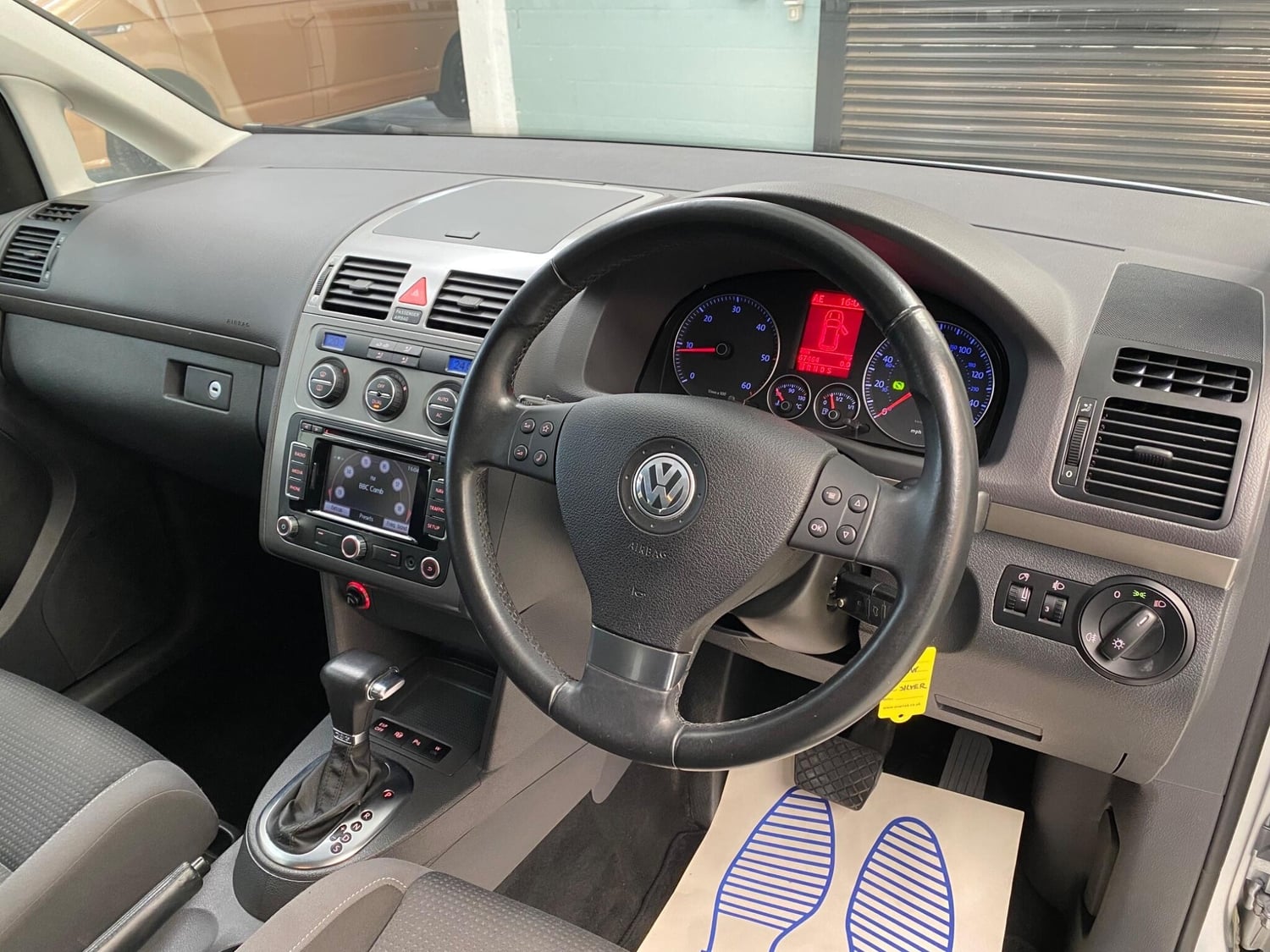 [ berth ]Volkswagen Touran