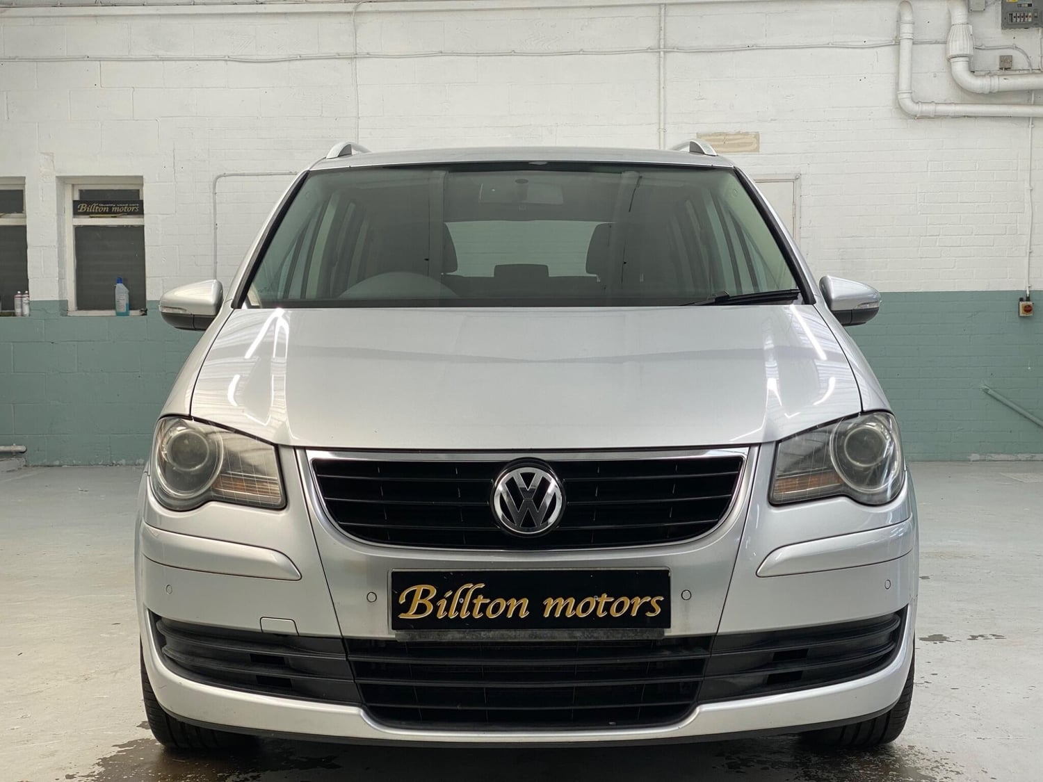Volkswagen Touran 2009 - Cars