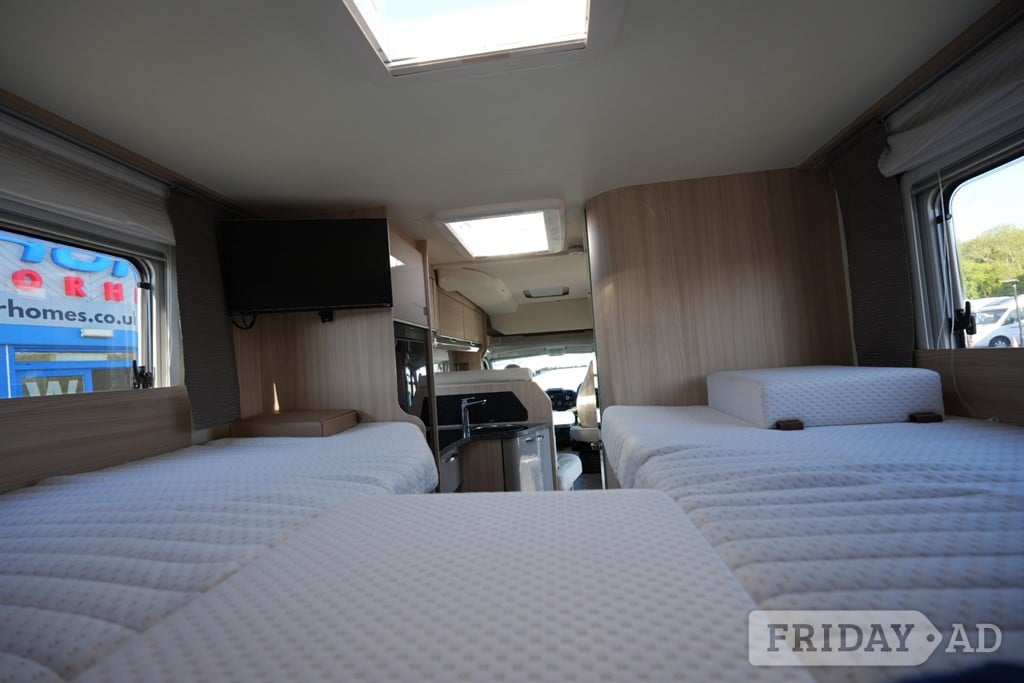 [4 berth ]Burstner Ixeo IT 728 G