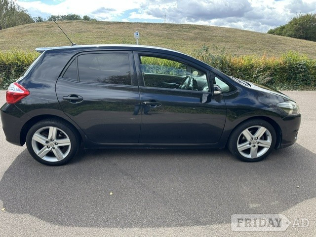 Toyota Auris Broxbourne