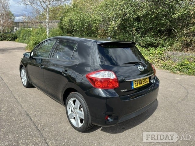 Toyota Auris 2010 - Cars