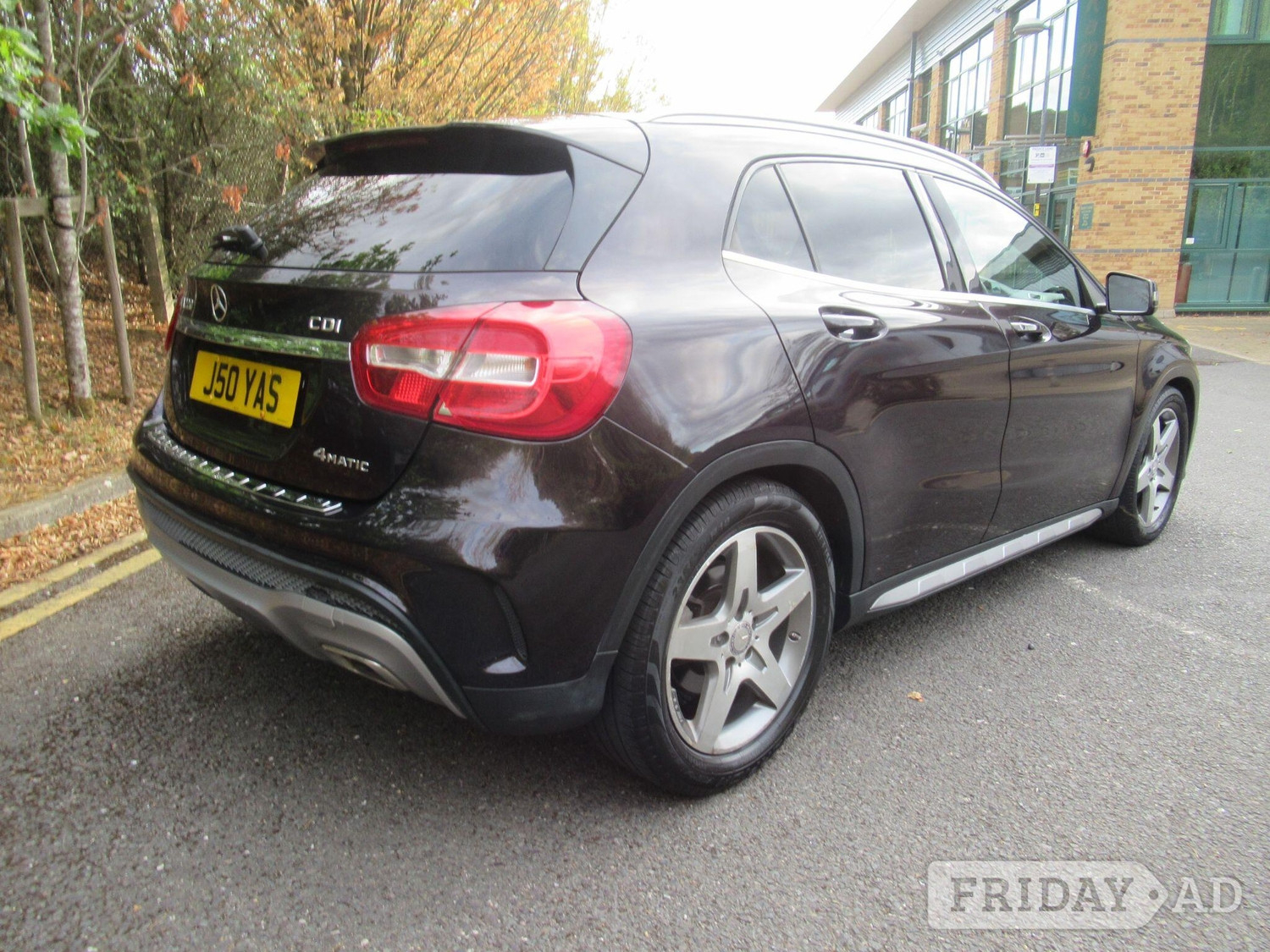 [ berth ]Mercedes-Benz GLA