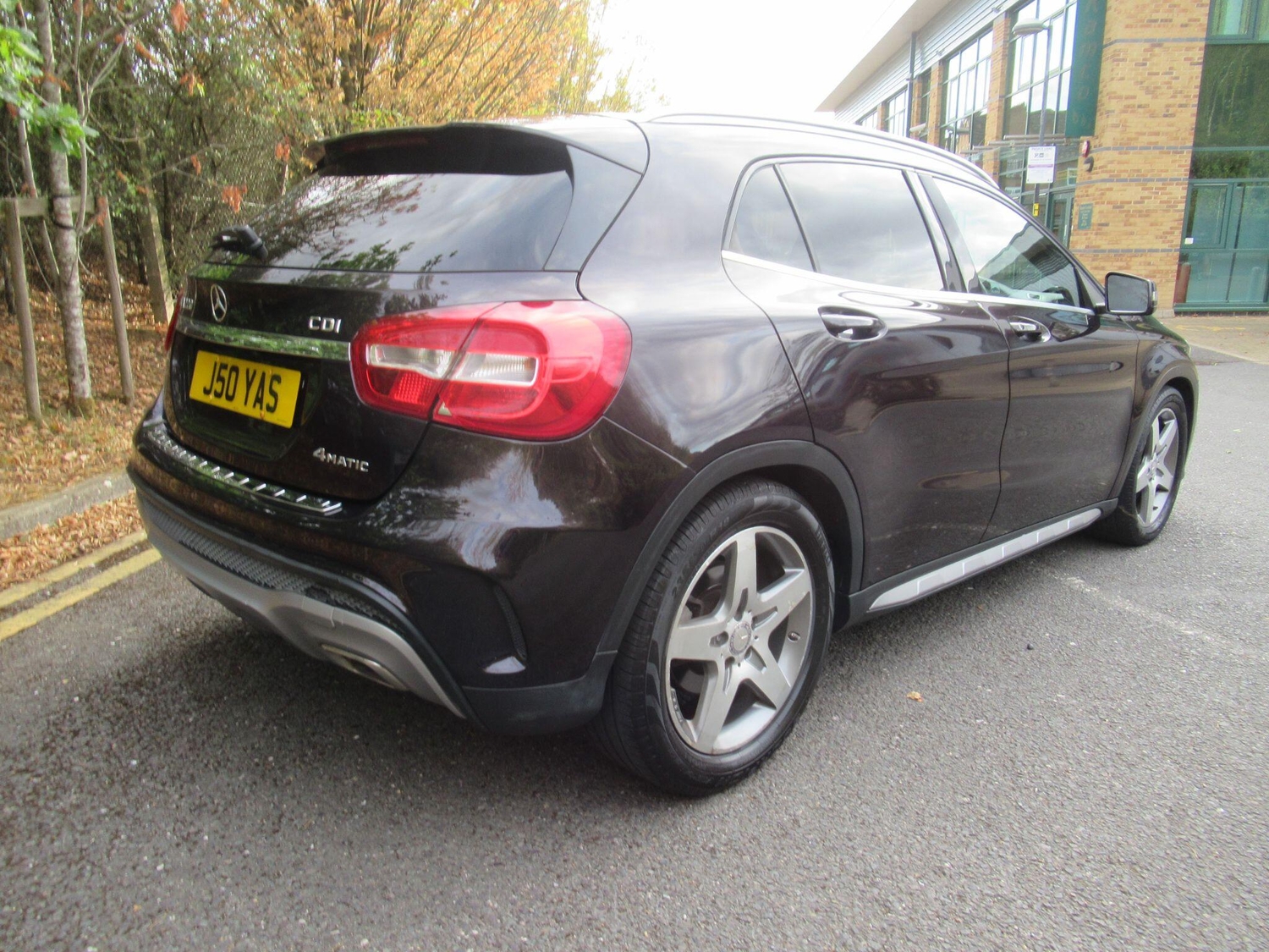 [ berth ]Mercedes-Benz GLA