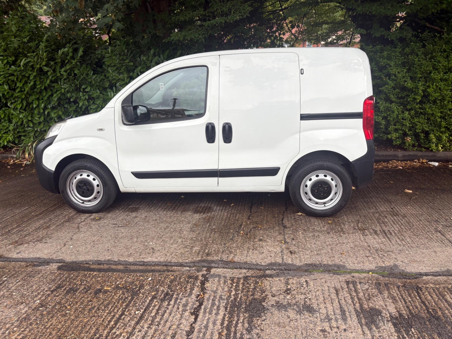 Peugeot Bipper 2015 - Vans & Commercial Vehicles