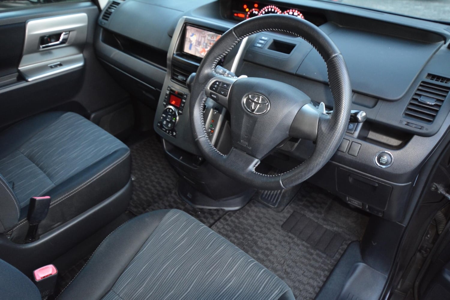 Toyota Voxy Waltham Forest