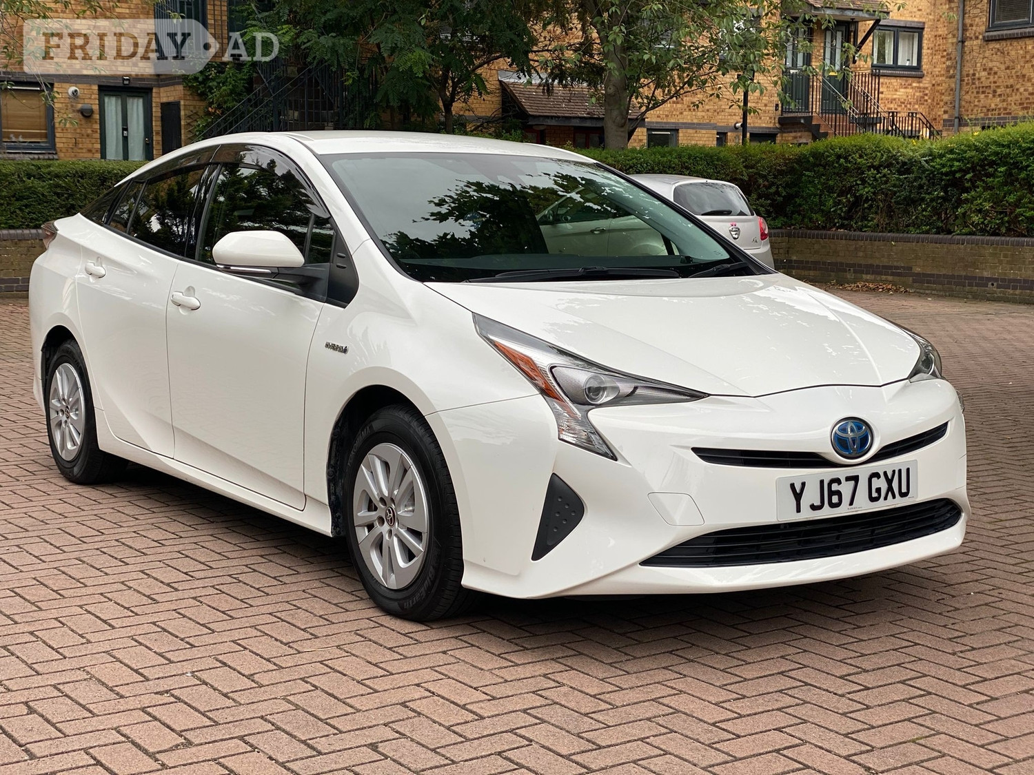 Toyota Prius 2017 in London