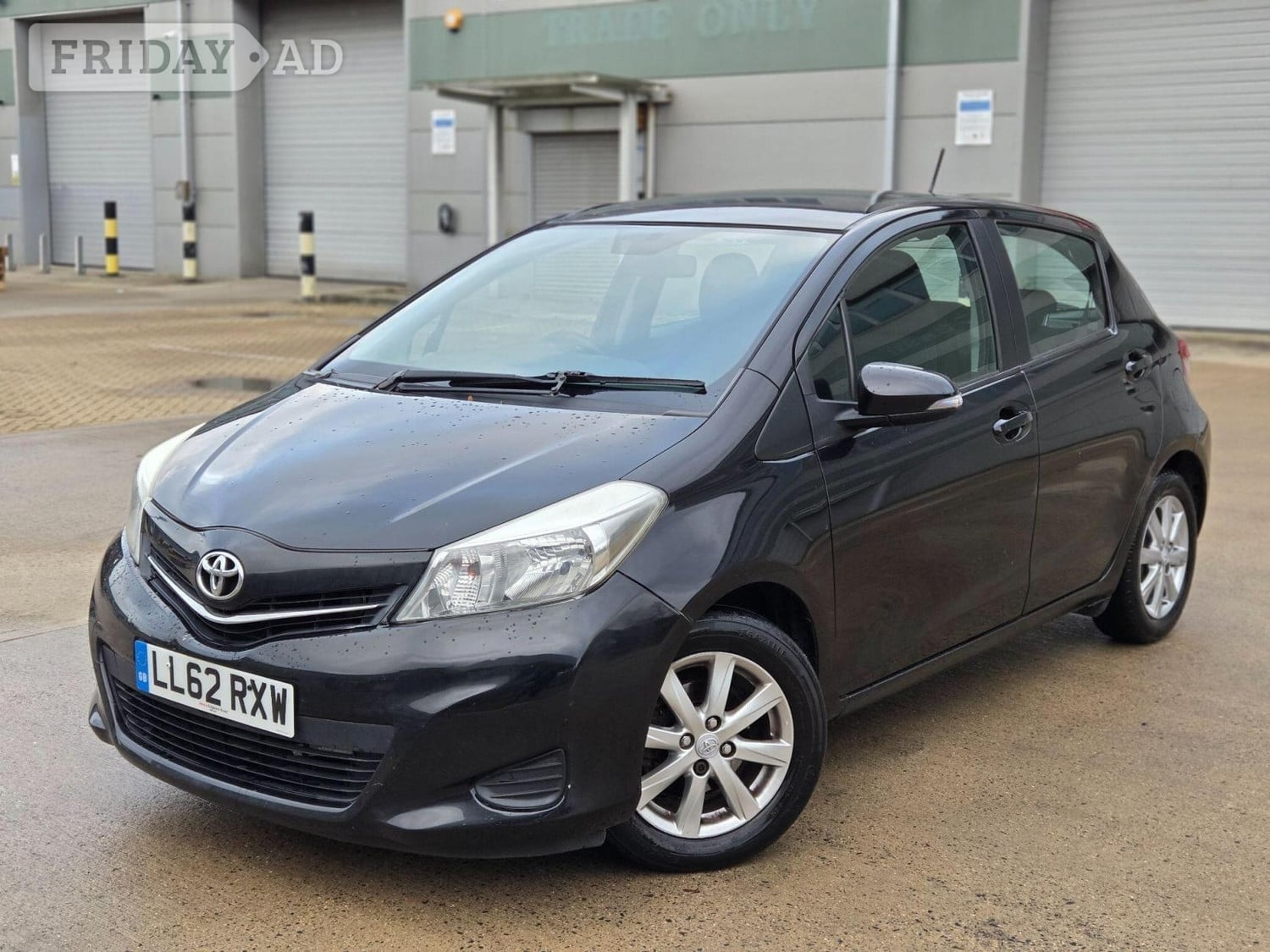 Toyota Yaris 2012 - Cars