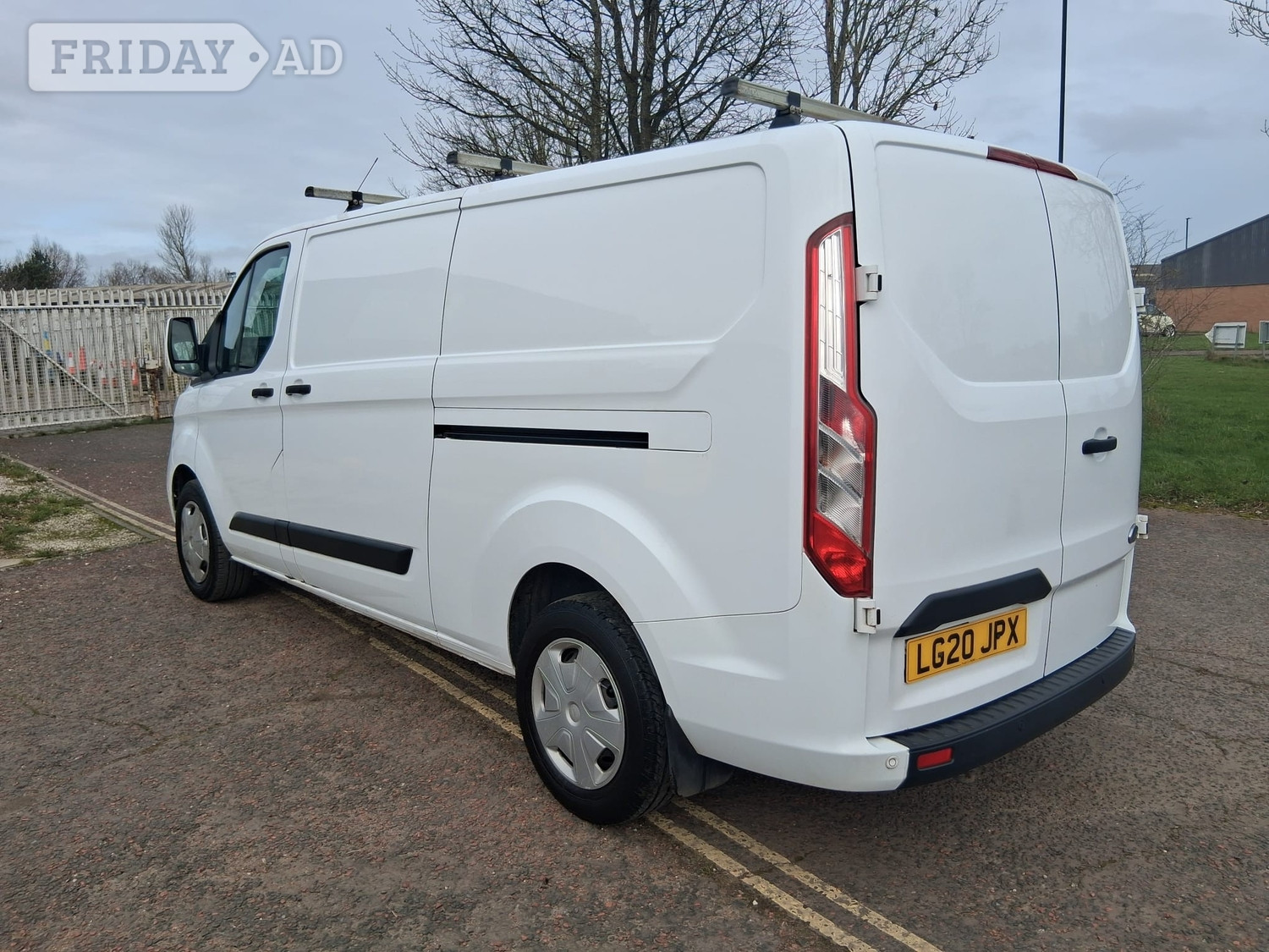 [ berth ]Ford Transit Custom