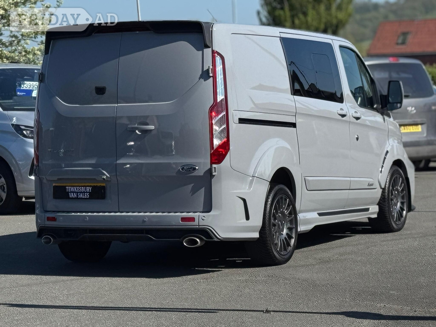 [ berth ]Ford Transit Custom