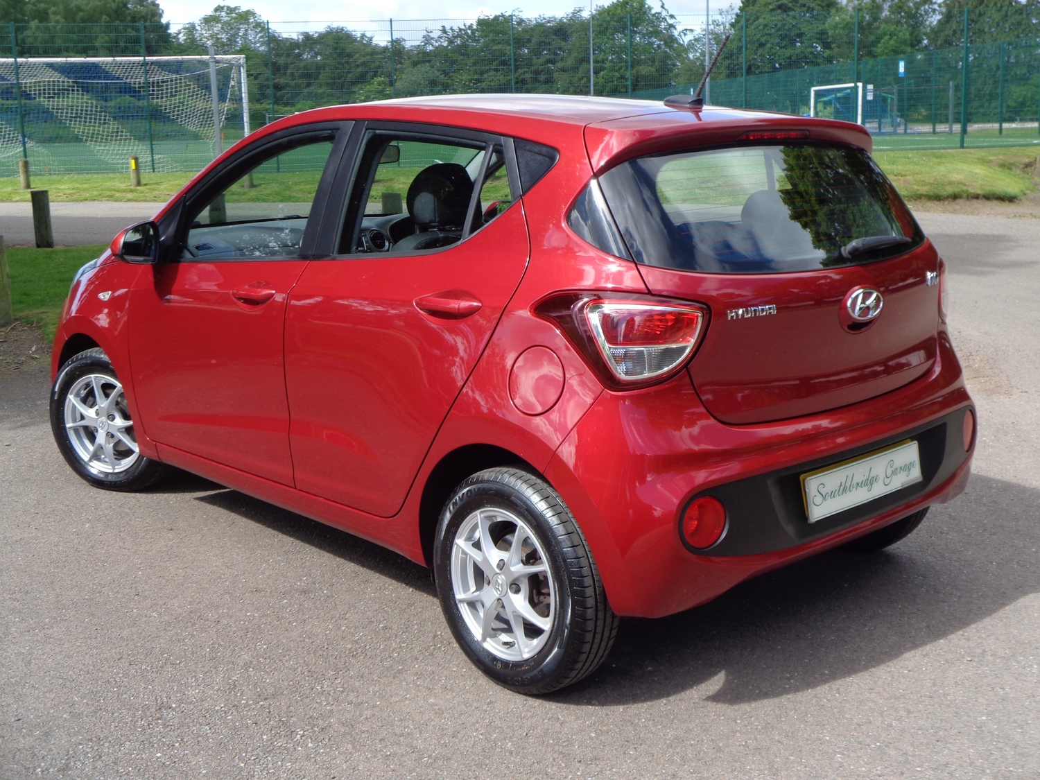 Hyundai i10 2017 - Cars in Cupar
