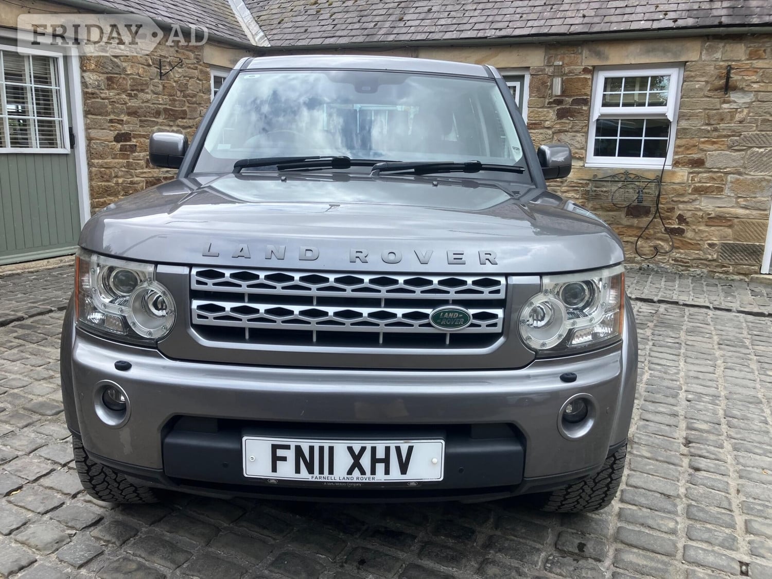 [ berth ]Land Rover Discovery 4