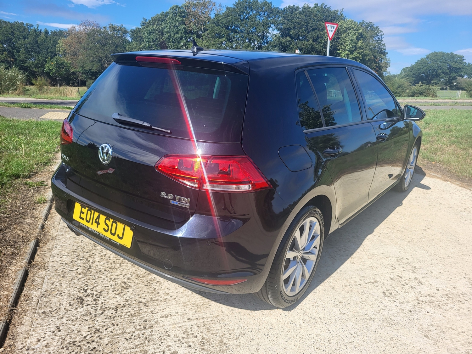 Volkswagen Golf 2014 - Cars