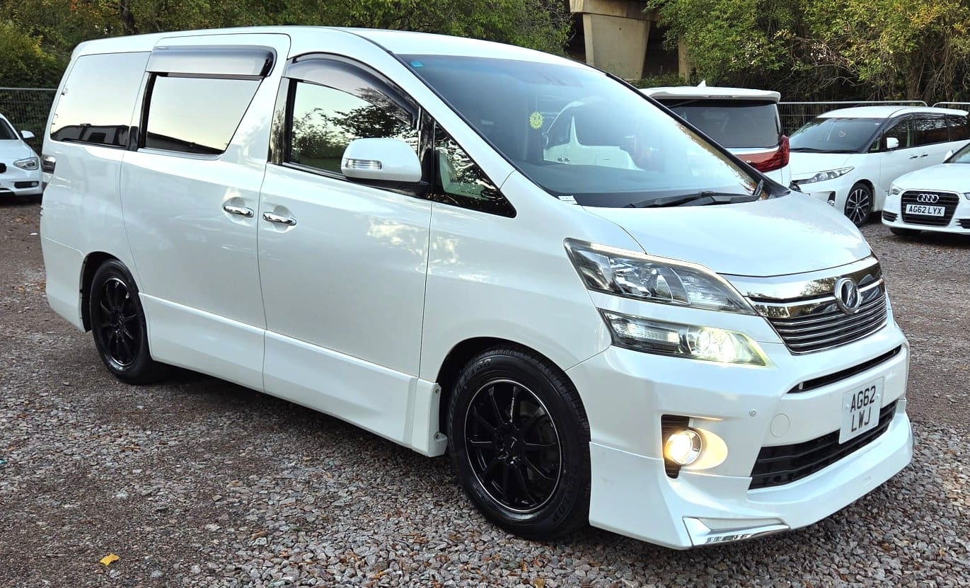 Toyota Vellfire March