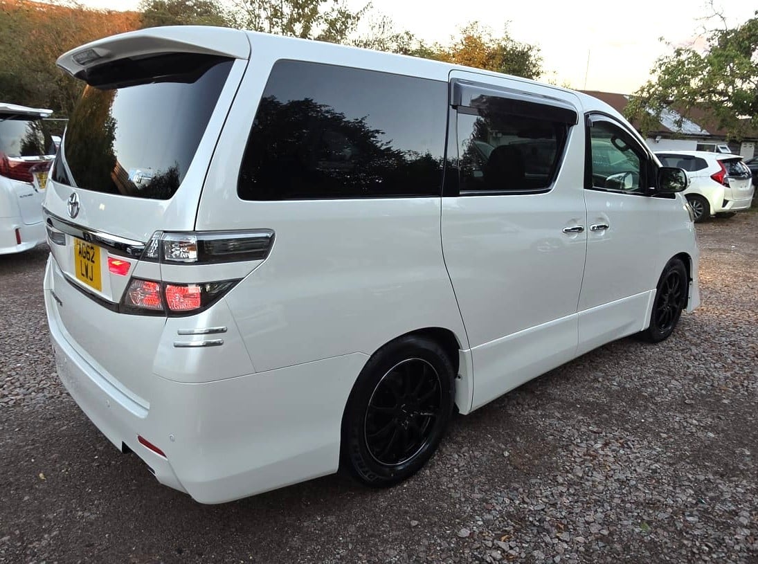 [ berth ]Toyota Vellfire