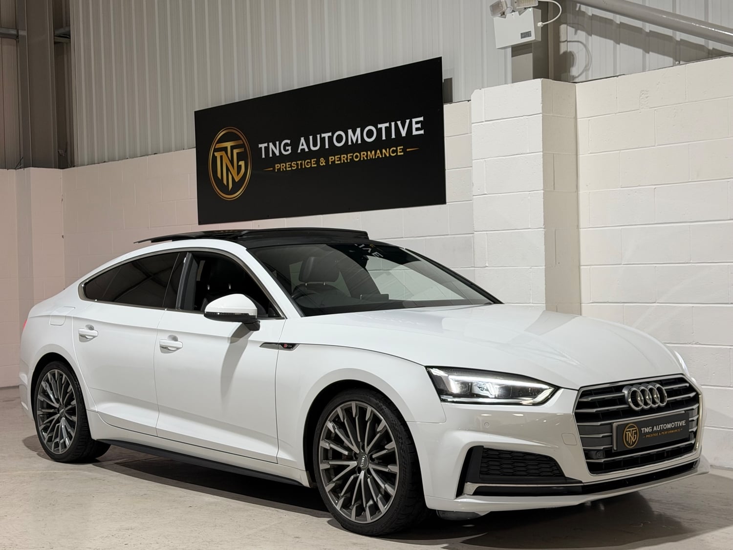 Audi A5 2018 - Cars in Croydon