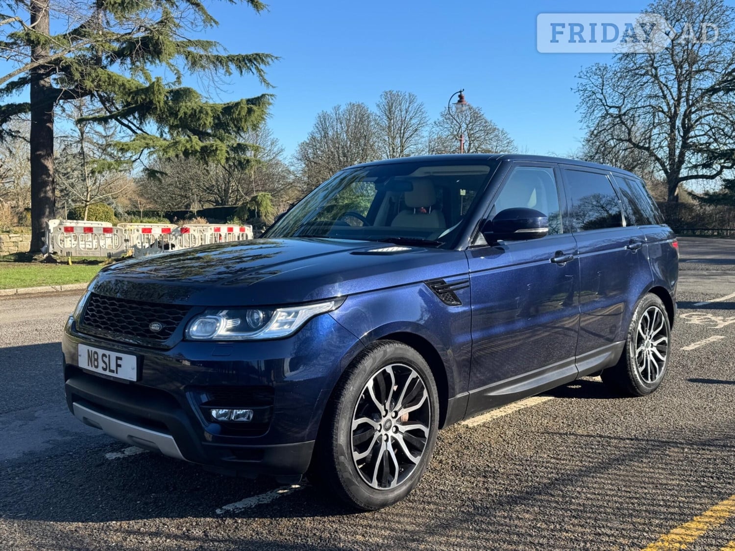 [ berth ]Land Rover Range Rover Sport