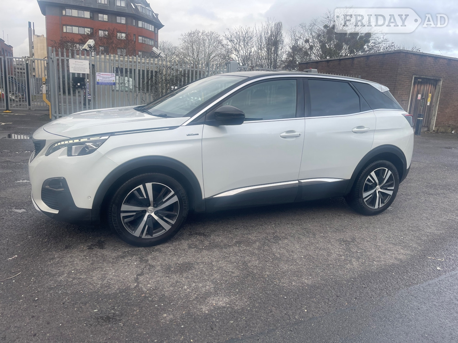 [ berth ]Peugeot 3008