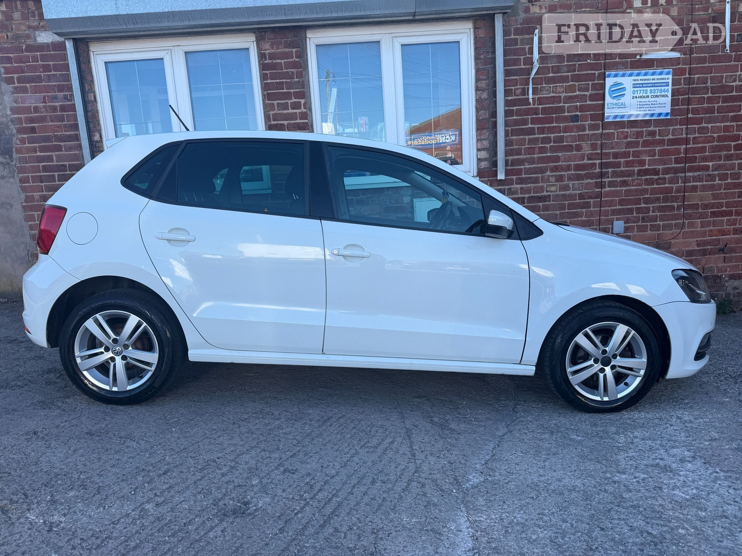 Volkswagen Polo 2016 - Cars
