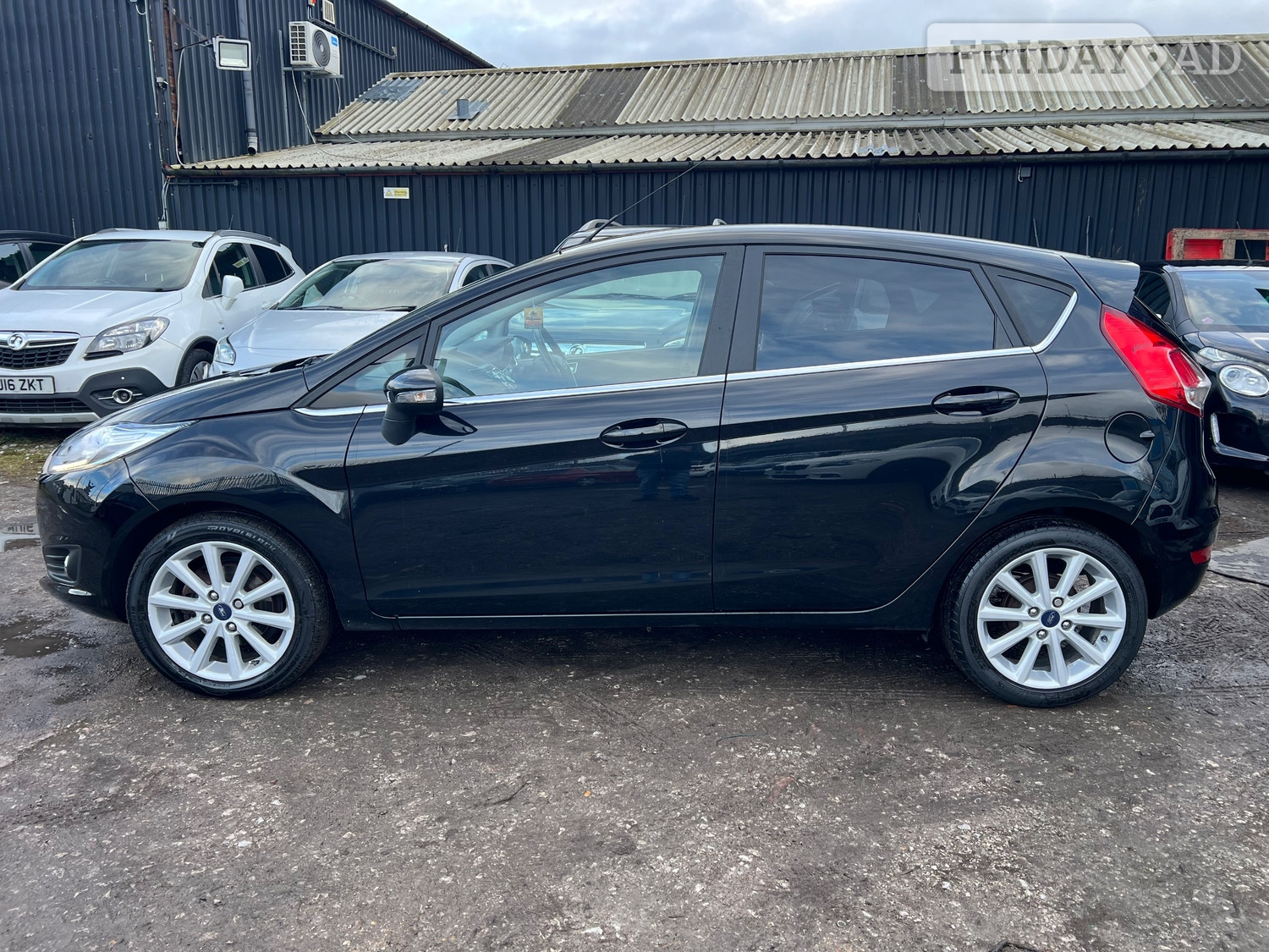 [ berth ]Ford Fiesta